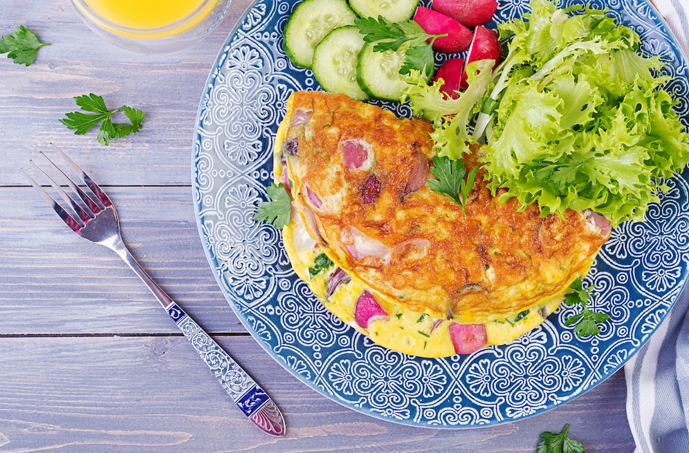 आमलेट / एग फ्राइ – सुबह का सबसे पौष्टिक नाश्ता 