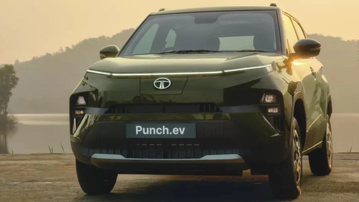 Tata Punch EV: रेंज की टियागो इवी, कॉमेट इवी इत्यादि से तुलना 4 Tata Punch EV:  रेंज की टियागो इवी, कॉमेट इवी इत्यादि से तुलना